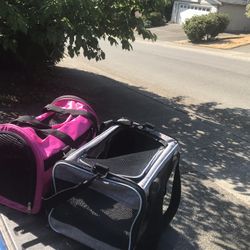 Small Dog Cat Rabbit Bunny Kennel Crate Carrier Like New 20” L by 10” W by 10” H 