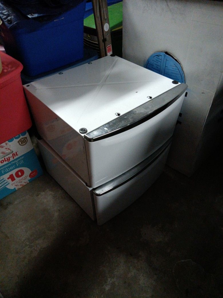 Washer And Dryer Pedestals