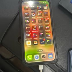 IPHONE 15 Pro Max Used Works Great Unlocked