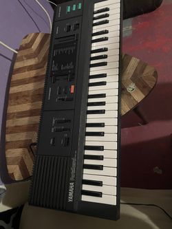 Piano YAMAHA