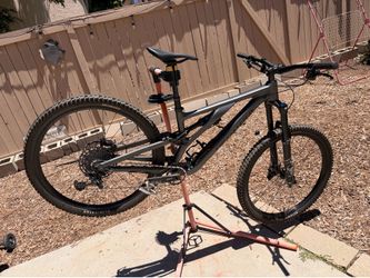 Specialized Stumpjumper EVO Mountain Bike  2022