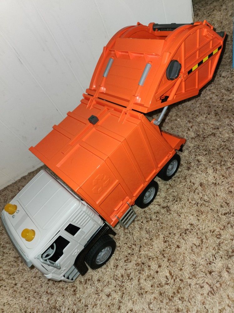 Large Garbage Truck