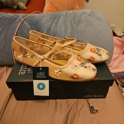 Women's Flats Size 8