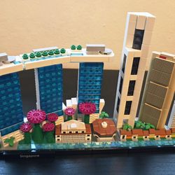 Lego Singapore Skyline 21057