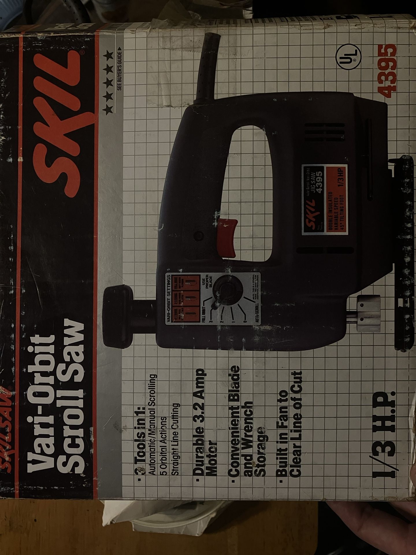 Like New Vintage Skil Saw #4395 With Extra Blades 