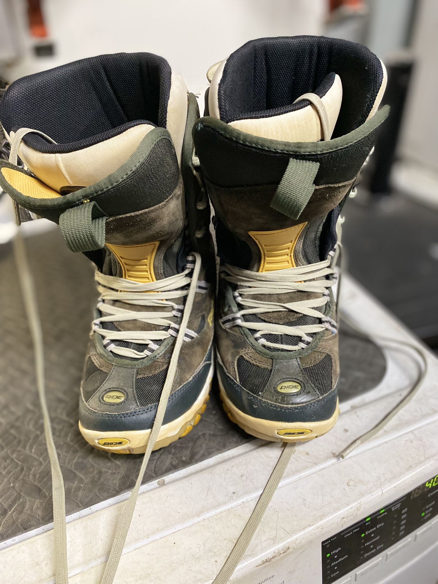 Snow Boots