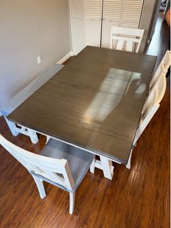 Dinning table