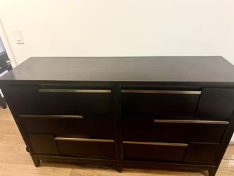 Moving Sale: 6 Drawer Double Dresser