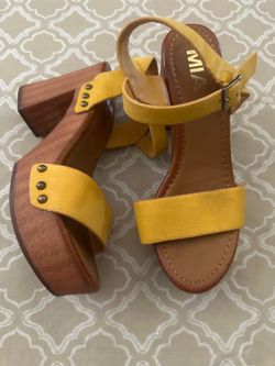 Women’s shoes