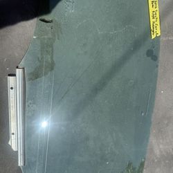 2014 2015 2016 2017 2018 Toyota Corolla Rear Right Passenger Windshield 