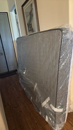 Queen mattress