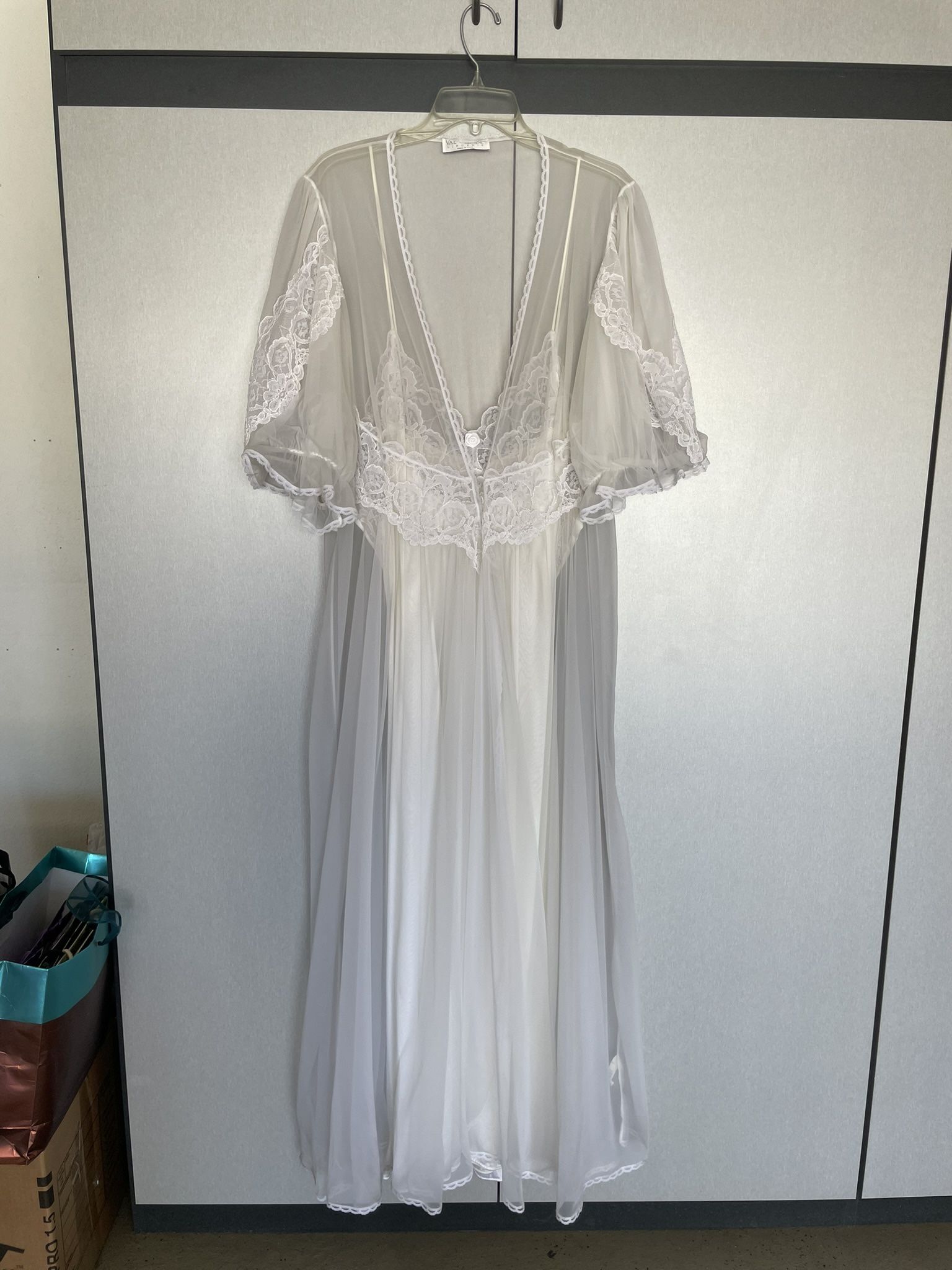 Sheer White Negligee Set (Nightgown and Robe) - Size 2X