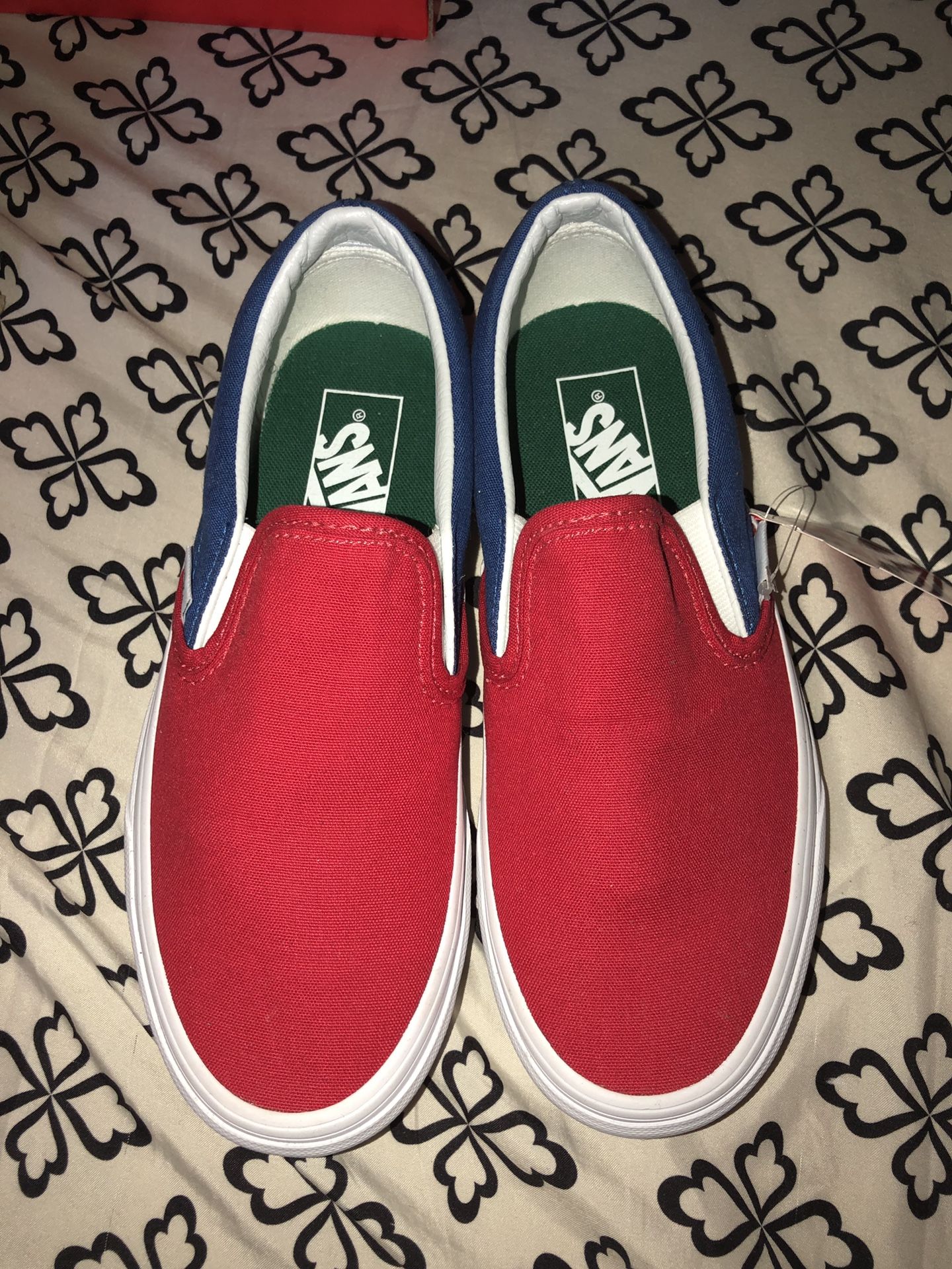 DS VANS YACHT CLUB (LIMITED EDITION) SIZE 6
