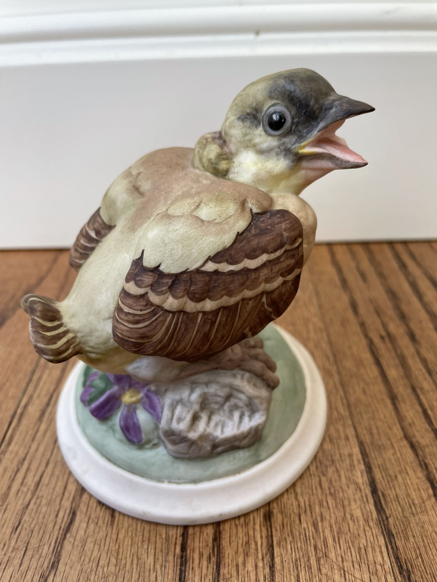 Vintage BOEHM Fine Porcelain Hand Painted 4.5" BABY GOLDFINCH Figurine #448. It is in terrific shape and appears to be close to "like new" condition.