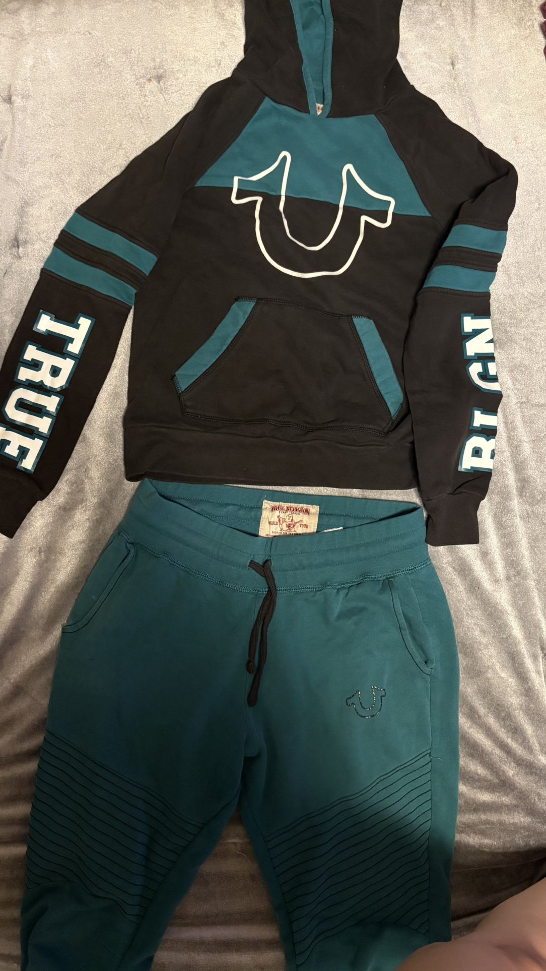 True Religion Set