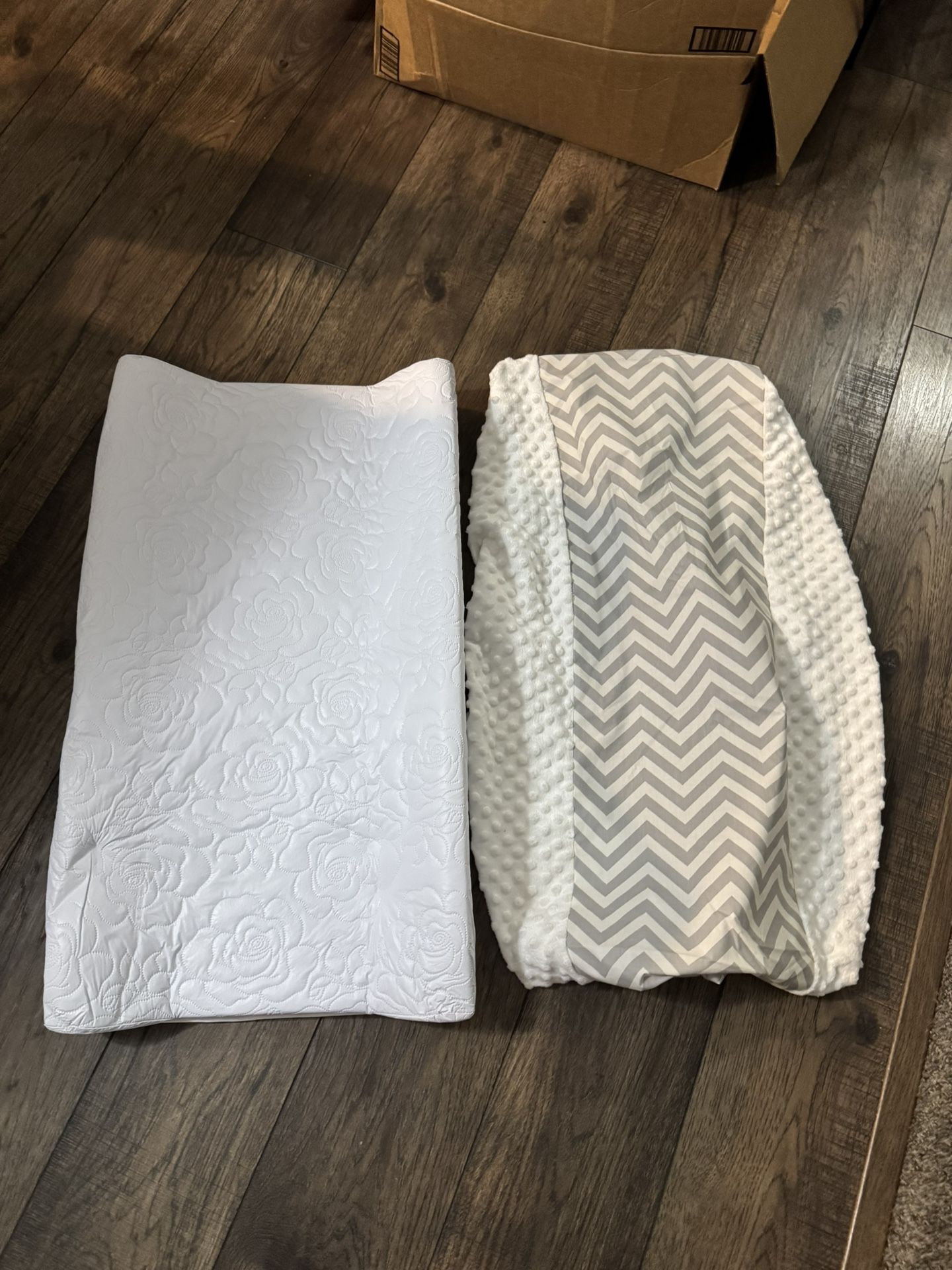 LA Baby Changing Pad And Cover 