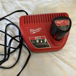 Milwaukee M12 Charger & M12 2.0 AH Battery