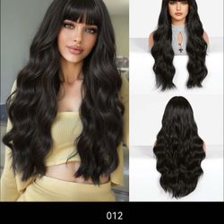 Black wavy long wig