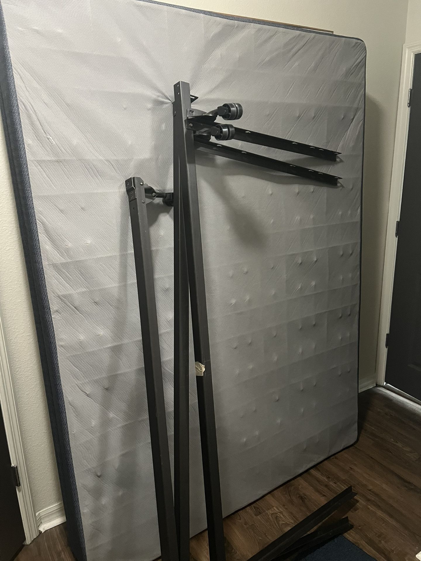 Free Queen Box Spring And Frame 