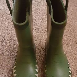 Boys' Size 7 Green Crocodile / Alligator Rain Boots by Target 2021
