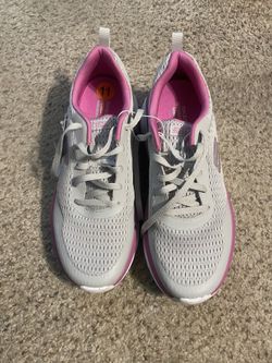 Women’s New Balance Athletic Shoes brand new