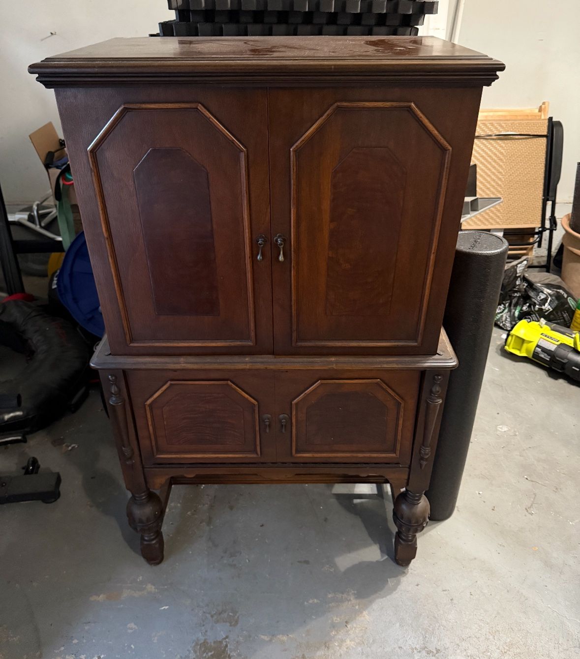 Free Cabinet 