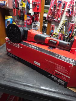 MILWUAKEE M18 FUEL BRUHLESS VARIABLE SPEED BUFFER TOOL ONLY NEW