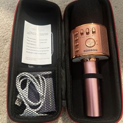 Microphone 