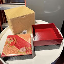 NEW Japanese Lacquer Three Tiers Stack "Jubako" Bento Box with Flower Design