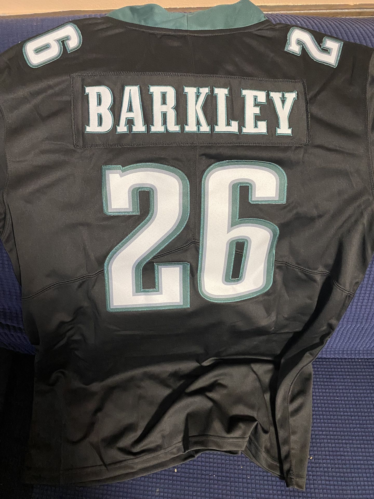 Black Philadelphia Eagles Saquon Barkley jersey XXXL