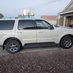 2004 Lincoln Aviator