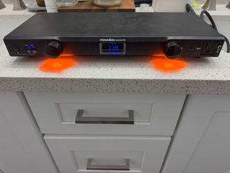 Panamax M4300- PM home theater manager and surge protector