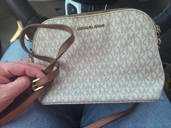 Michael Khors crossbody