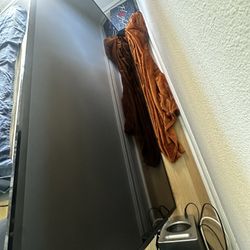 65 In Smart Tv Vizio 300$ 