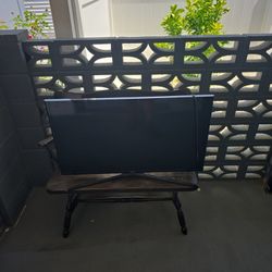 40 Inch Flat Screen TV . 