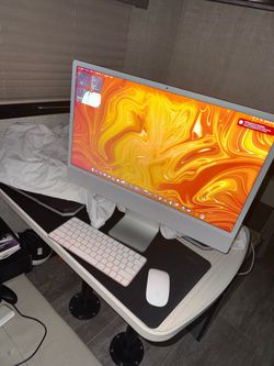 Apple 2023 iMac with Apple M3 chip (24-inch, 8GB RAM, 256GB SSD Storage) Silver