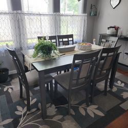 Daning Room Set