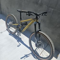 2024 Specialized Status 2 170 S2  Mountain Bike Custom Special Sale $2200