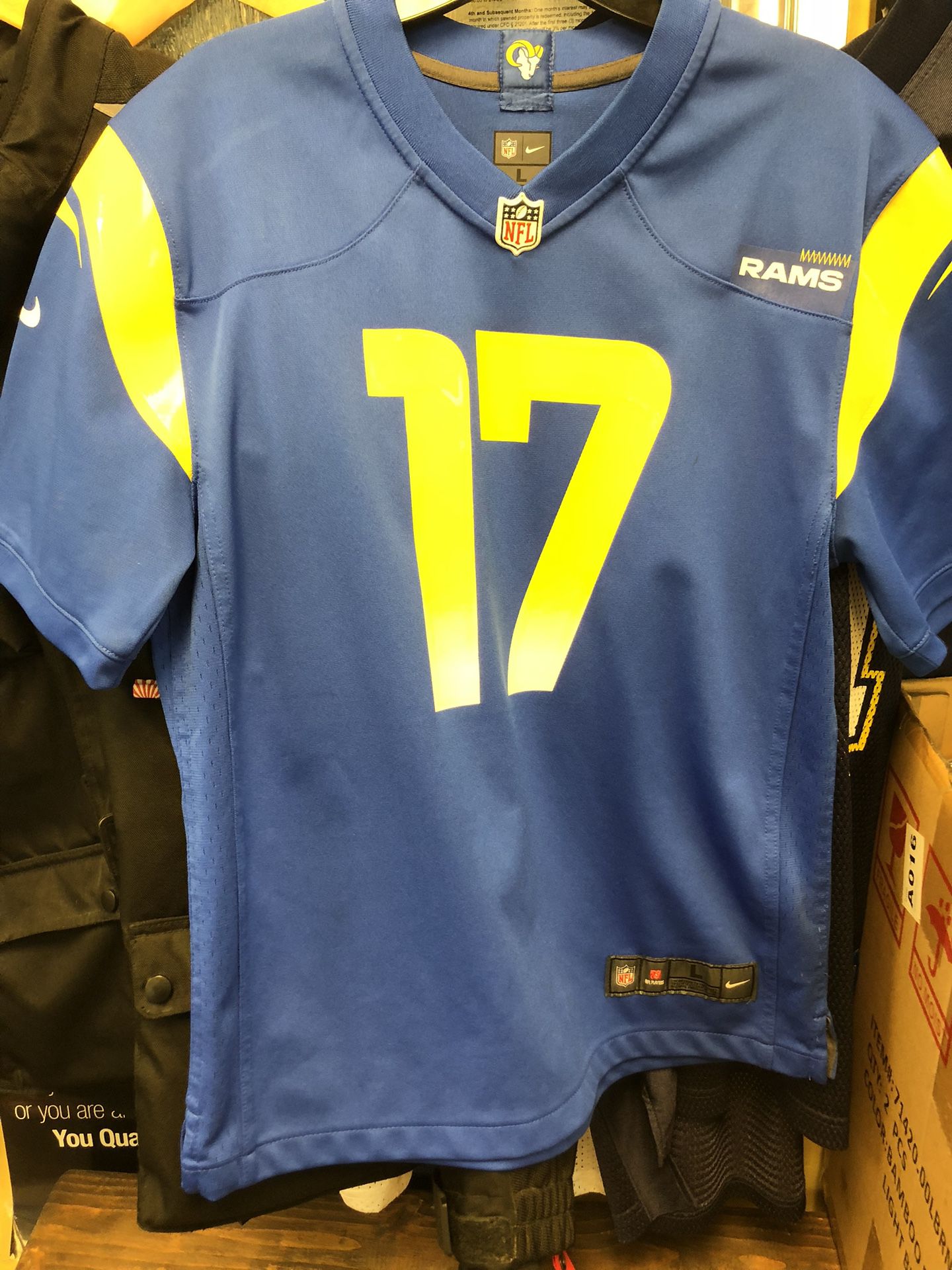 NFL Nike On-Field Large L.A. Rams Jersey for Sale in Bakersfield, CA -  OfferUp