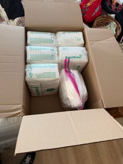 400 Diapers size NB and 1