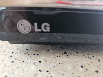 LG Blu-ray disc/DVD player