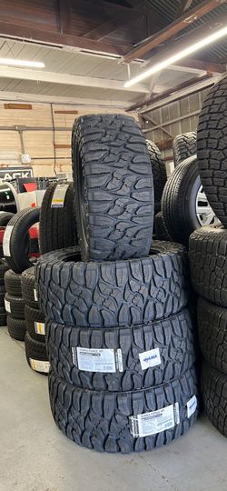 Royal black 35x12.50x22