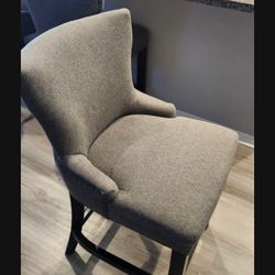 3 Bar stools 