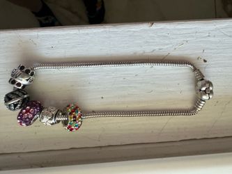 Pandora bracelet  authentic￼