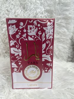 Yara Candy Perfume