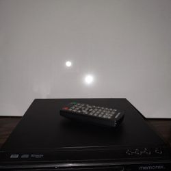 Memorex DVD/CD Player model: MVD2016BLK Small 9" X 9" Inch 