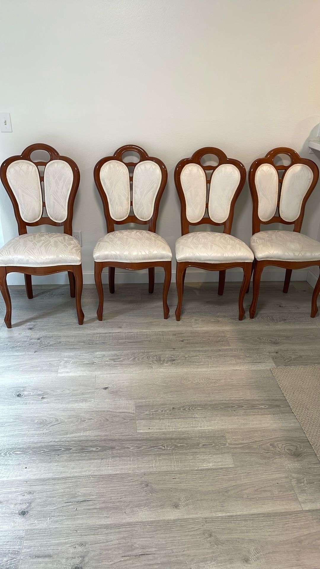 4 Chairs In Excellent Condition 