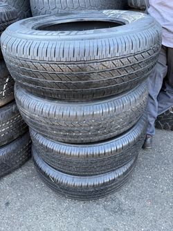 Vendo 255/70/R18 las 4 llantas Michelin las 4 por 220