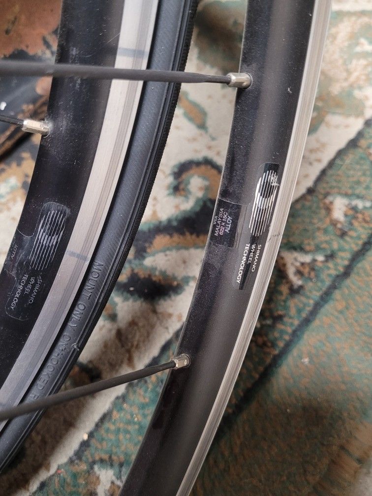 Shimano 700c Wheelset