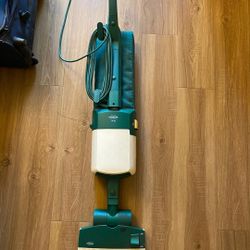 Vorwerk Upright vacuum Cleaner With All Accessories 